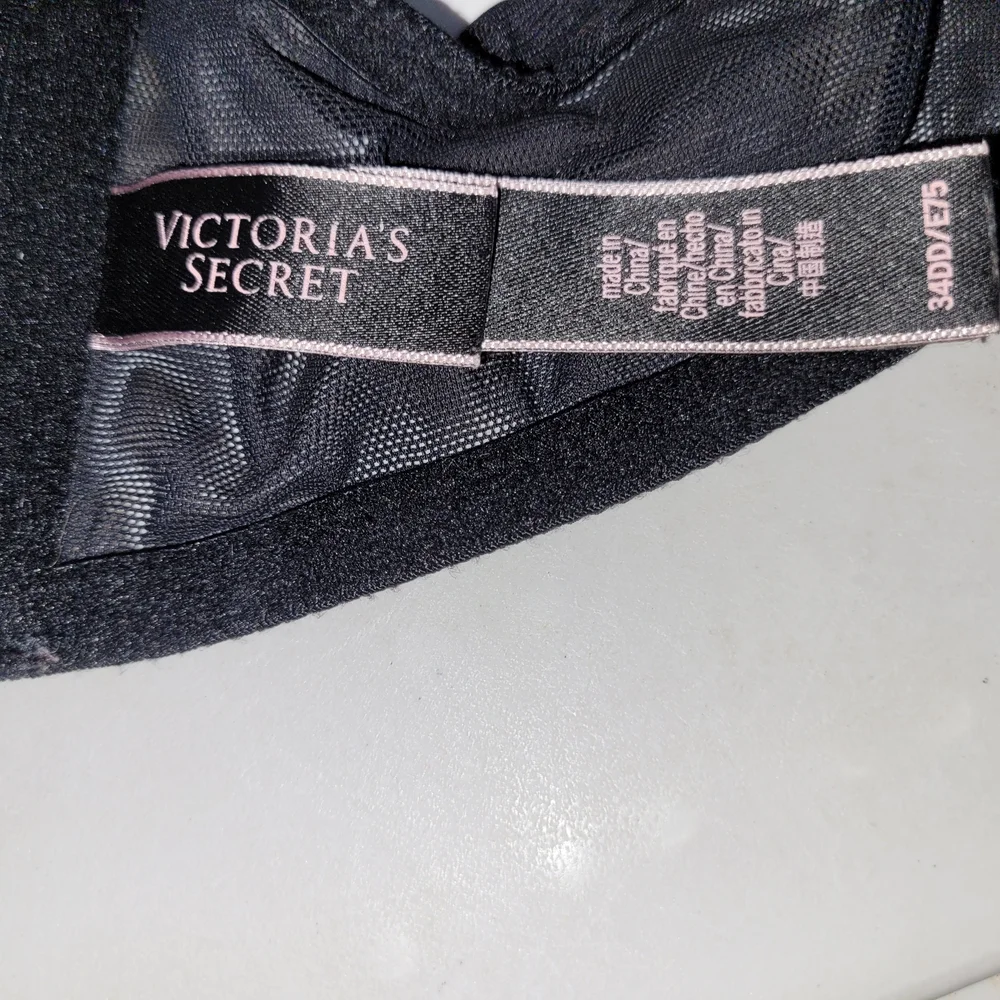 Victoria's Secret Black‎ and White Starburst Bralette